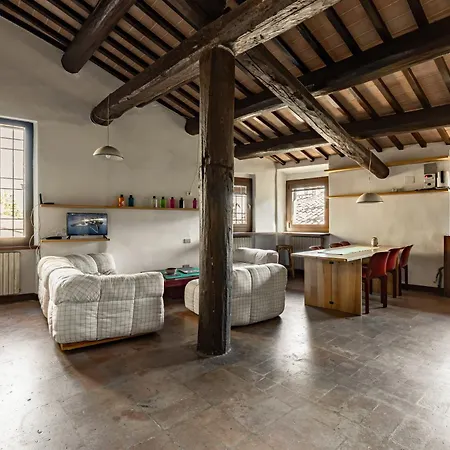 Guesthost - Historic With Rooftop Views Apartamento Perúgia